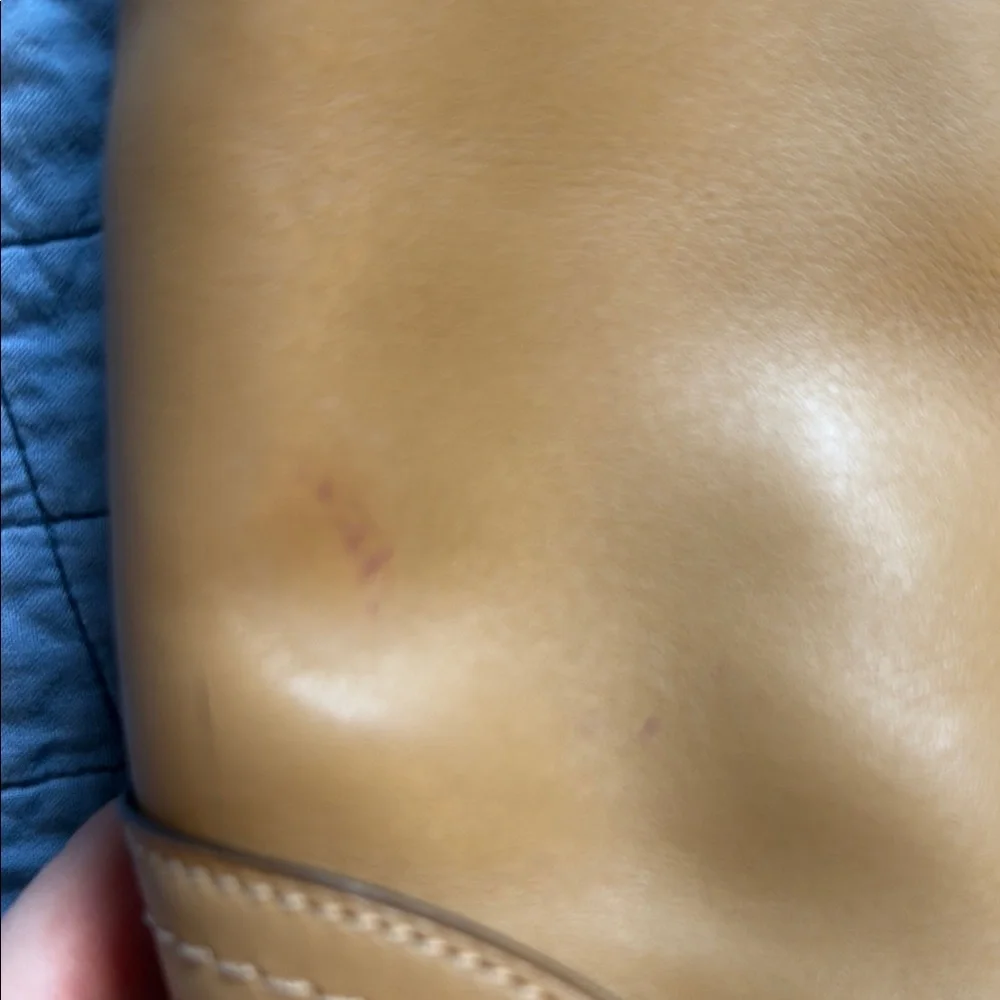 Coach Tan Leather Tote Bag with Reinforced Handles - Picture 8 of 9